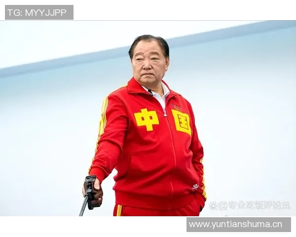 奥运游泳冠军的辉煌历程与背后故事：从训练场到金牌荣耀